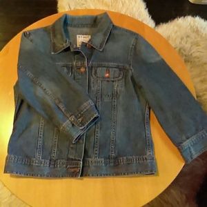 EUC cropped 3/4 sleeve jean jacket